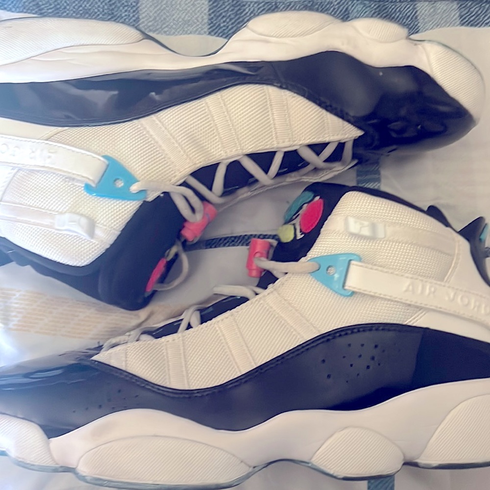 This is another pair of the Jordan 6 ring edition